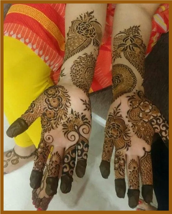 Aesthetic Front Hand Mehndi Design With Fine Lattice Pattern